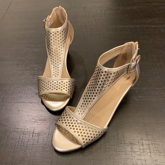 Aerosoles Women's Sapphire Wedge Sandal |Brand New - Picture 2 of 10